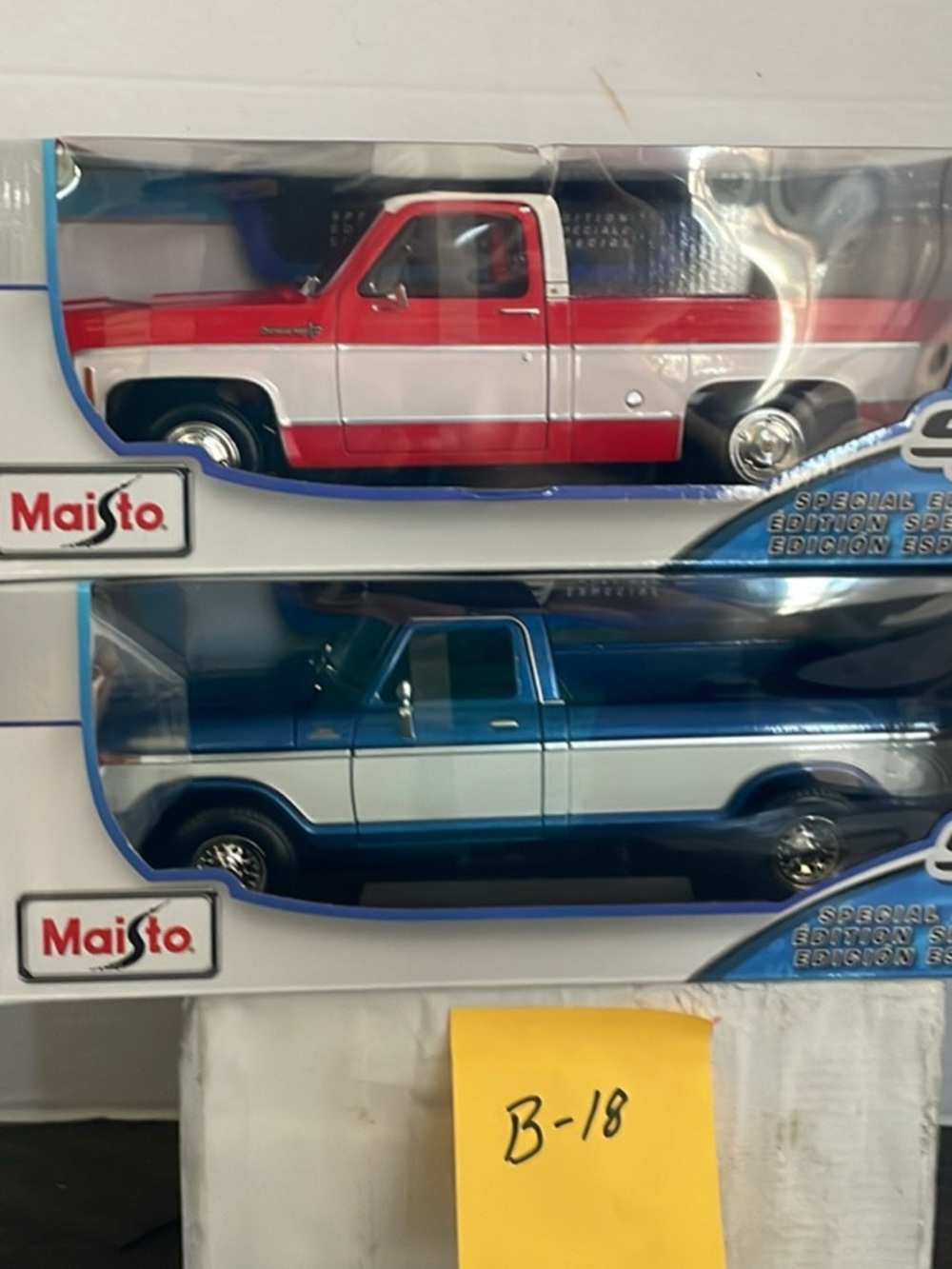 Maisto Toy Vehicles